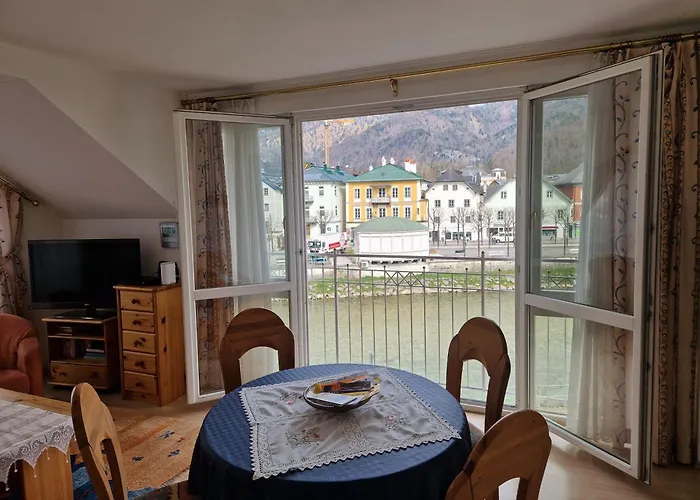 Apartment Traunkai Zauner Blick