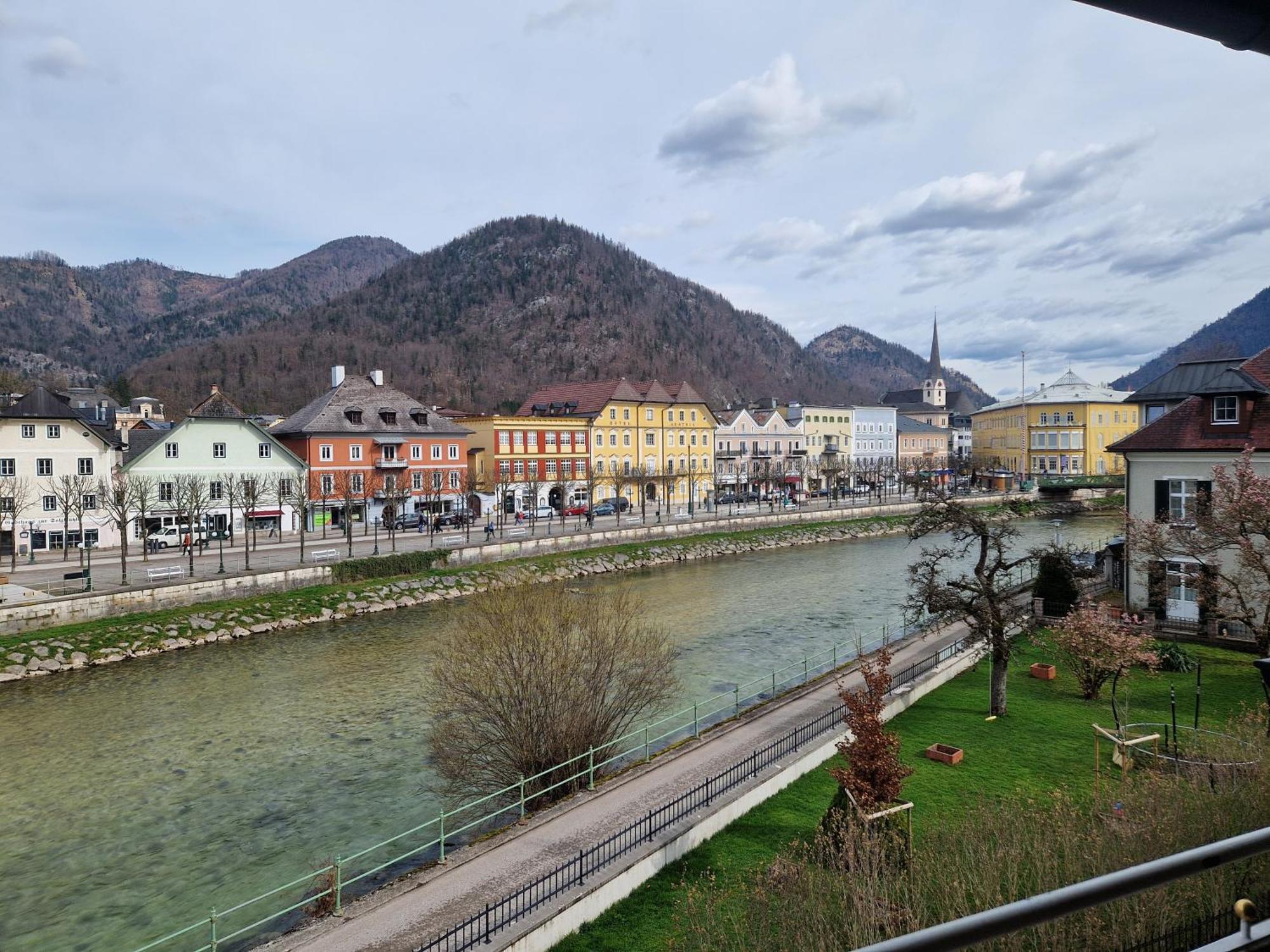 Traunkai Zauner Blick * Bad Ischl